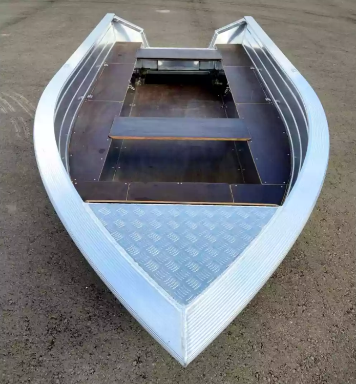 Алюминиевая лодка Неман-400 в Элисте