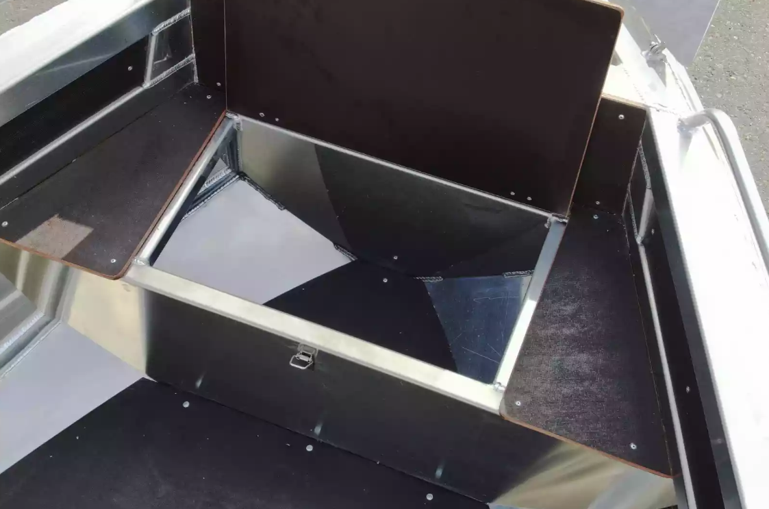 Алюминиевая лодка  Неман-480 Р в Элисте