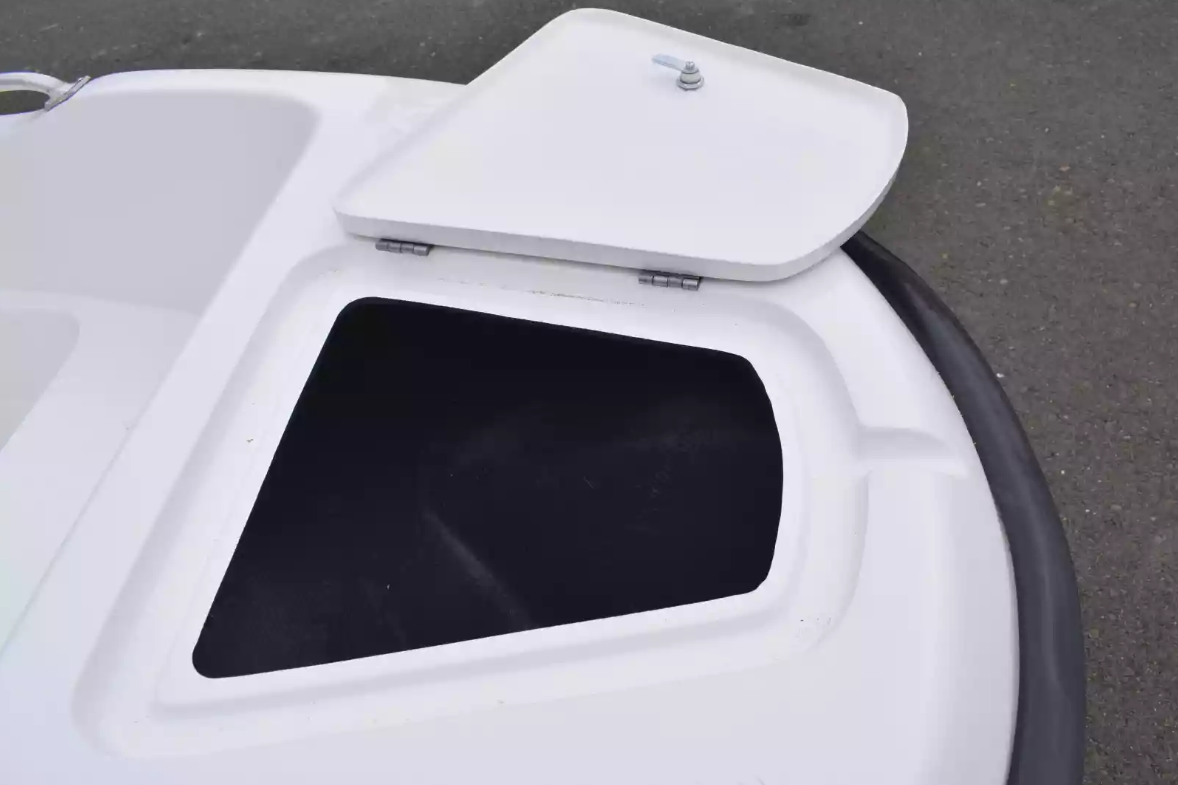 Стеклопластиковая лодка Пингвин New (тримаран) в Элисте