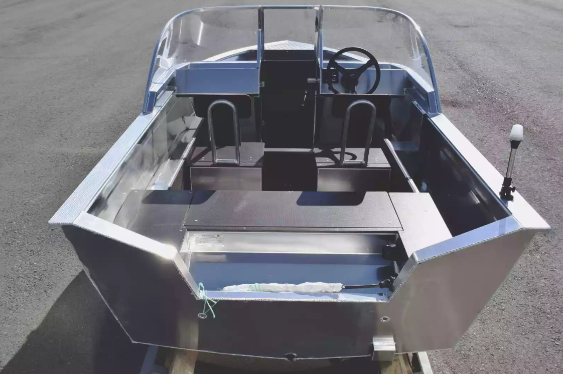 Алюминиевая лодка  Неман-400 DCM в Элисте