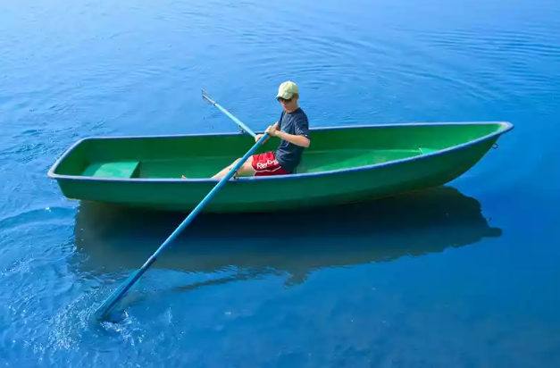 Стеклопластиковая Лодка Голавль в Элисте