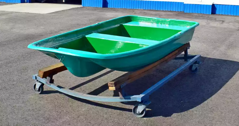 Стеклопластиковая лодка Старт (тримаран) в Элисте