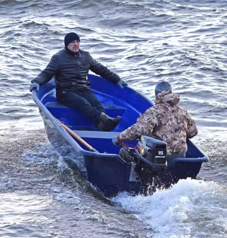 Стеклопластиковая лодка Neman-340 (тримаран) в Элисте