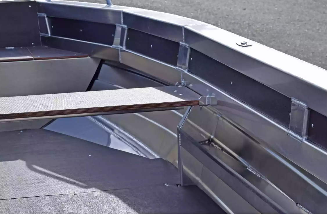 Алюминиевая лодка  Неман-480 Р в Элисте