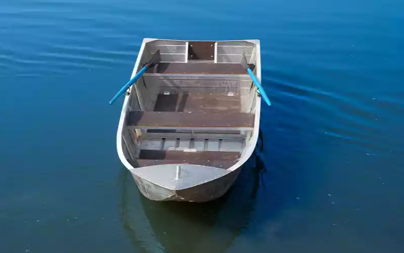 Алюминиевая лодка Вятка-Профи 37 в Элисте