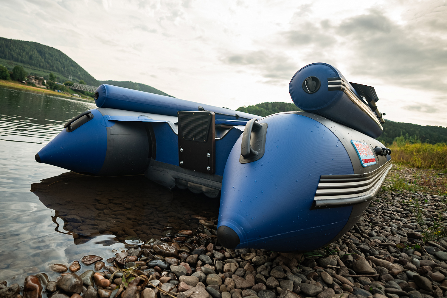 Лодка MISHIMO RIVER FJET PRO 410  под водомет в Элисте