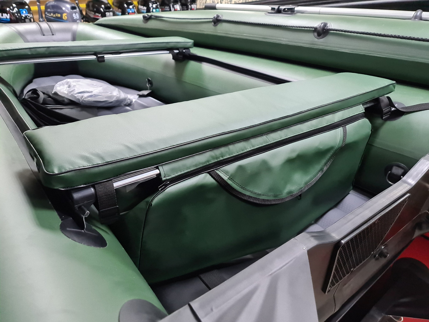 КОМПЛЕКТ МЯГКИХ НАКЛАДОК С СУМКОЙ ДЛЯ ЛОДОК 90Х20 ЗЕЛЕНЫЙ в Элисте