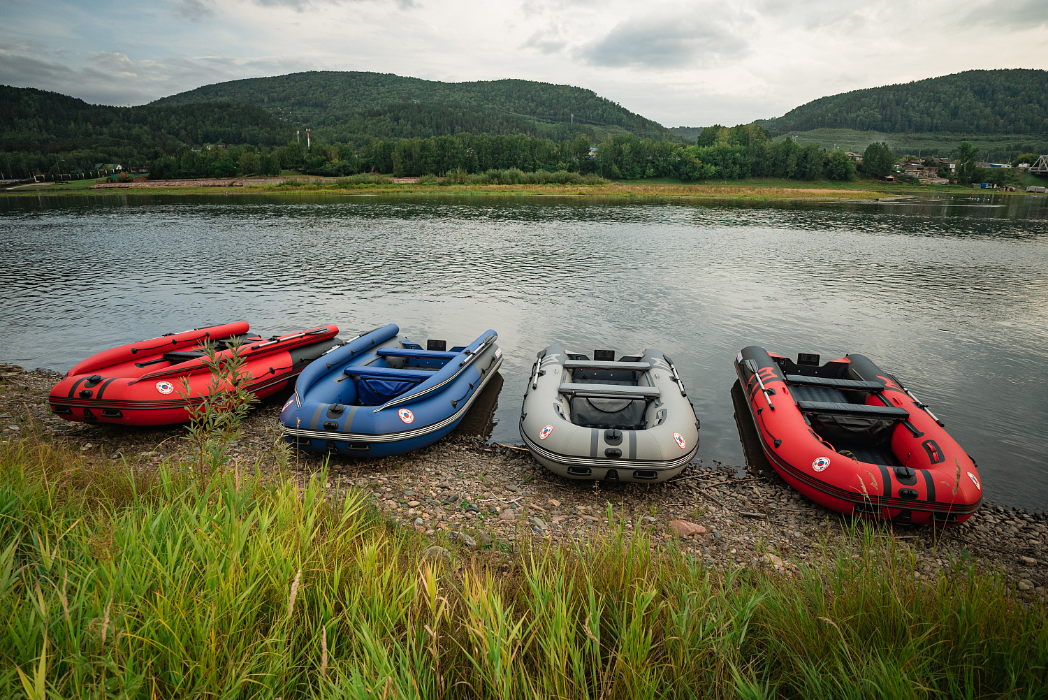 Лодка MISHIMO RIVER FJET PRO 410  под водомет в Элисте