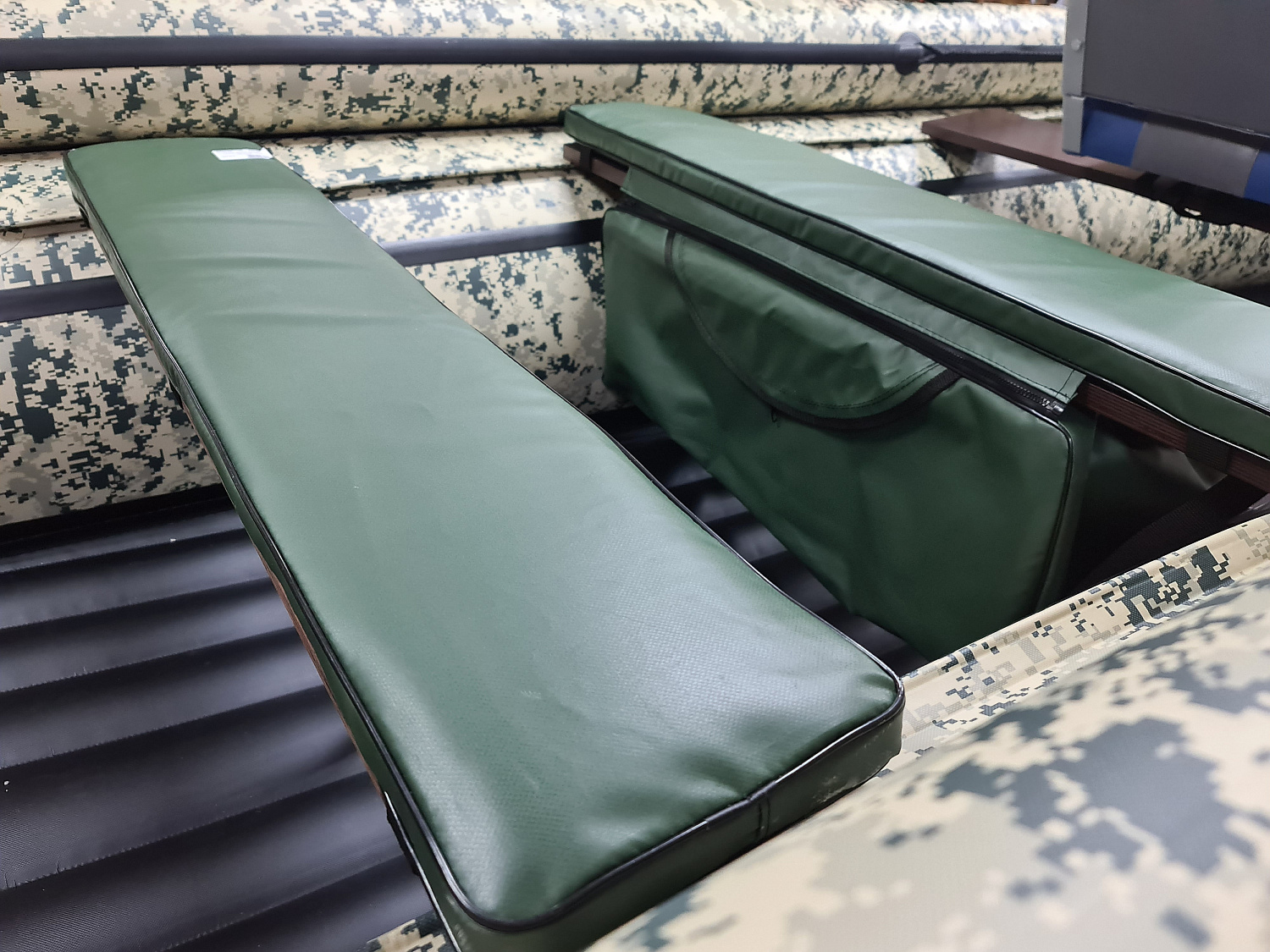 КОМПЛЕКТ МЯГКИХ НАКЛАДОК С СУМКОЙ ДЛЯ ЛОДОК 110Х20 ЗЕЛЕНЫЙ в Элисте