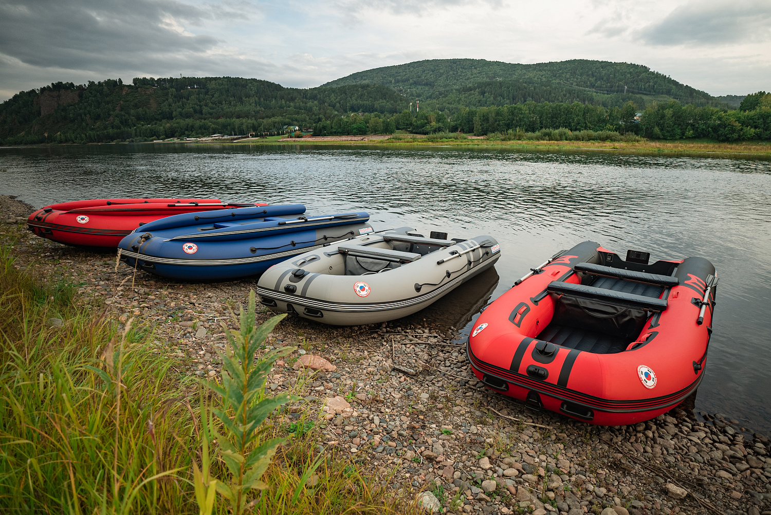 Лодка MISHIMO RIVER FJET PRO 410  под водомет в Элисте